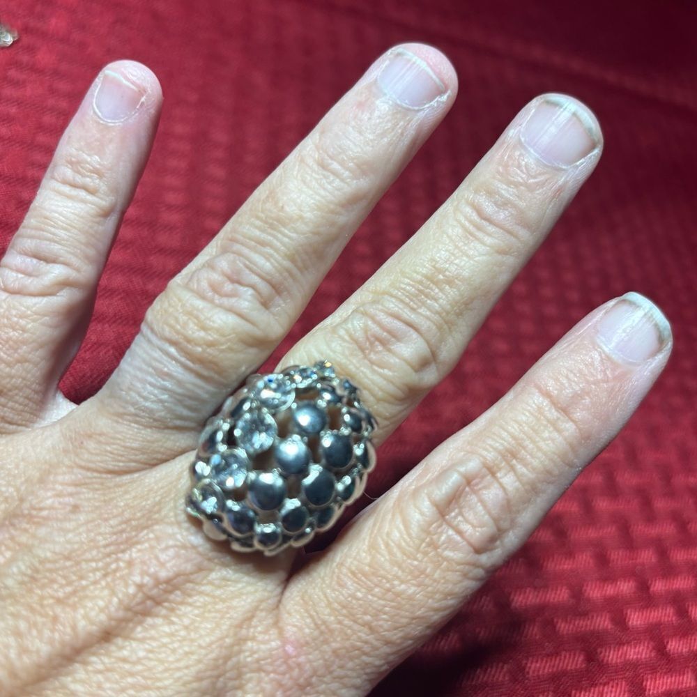 New! Paparazzi Jewelry Adjustable Ring New without Tags
